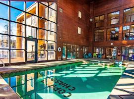 Mountain Getaway and Pool at Brian Head Ski Resort, hotel a Brian Head