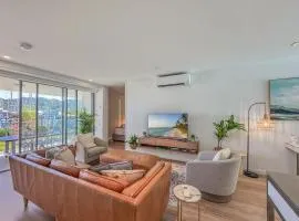 Blue on Blue Apartment 1011