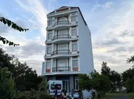 Cơ sở 2 - Hà Hùng Panorama Hotel Cho thuê nhà nguyên căn 3 phòng ngủ và bếp gần chợ đêm