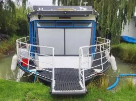 Hasta La Vista river cruiser