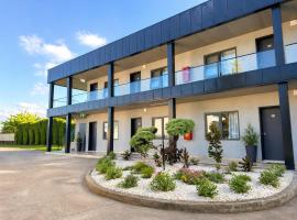 Jolly Knight Motel, hotel di Casula Station