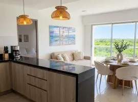 Luxury Apartment with Pool in Castelo Serena DelMar
