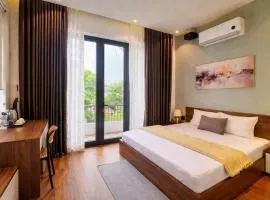 Phòng Double View - Chill với Máy Chiếu, Ban Công Xanh Mát