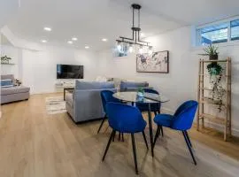 Cozy 2BR Retreat Near Lonsdale with Private Yard