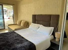 Cozy Calm Apartment with Pool