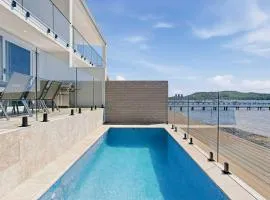 Calmwater - Shared Jetty Access