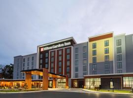 Hilton Garden Inn Kansas City Riverside, hotel in Riverside
