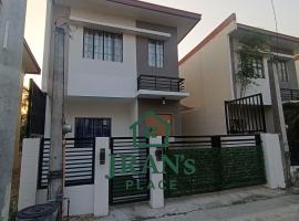 JRAN's Place Home in Baliuag, Bulacan, отель в городе Suliban