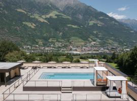 Ramilia Family Apartments Restaurant & Pizzeria, hotel a Naturno