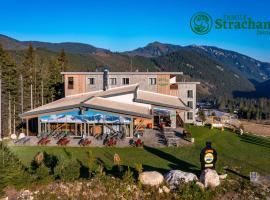 Hotel Strachan Family Jasná, hotel em Demanovska Dolina