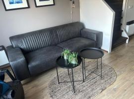 Appartement Ut & Thus, Resort Amelander Kaap, hotell i Hollum
