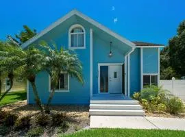 Serene Vacation Home with Screened Pool & River Access Near Beaches, Dining & Shopping in Jupiter, Florida