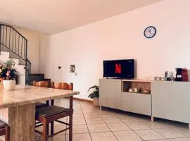 Appartamento con vista Alpi a 5 minuti da Teglio