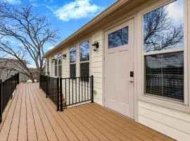 Lakeview Game Loft Retreat with Private Beach Access near Little Elm Beach, Little Elm, Texas