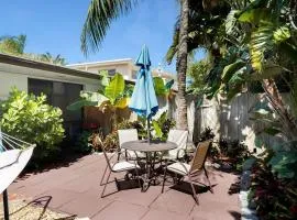 Charming Beachside Stay with Private Courtyard & Hammock Near Beach & Shops in West Palm Beach, Florida