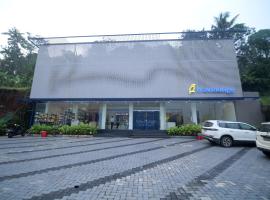 Travlounge Adimali, hotel a Chillithodu