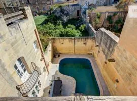 Premium 4BR home with Pool, Space & Style