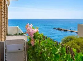 Kalamata Coastal Nest Modern Seaside Escape