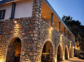 Lalloudes Hotel Mani, готель у місті Éxo Nímfion