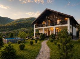 Chalet "Family", Hotel in Suskovo