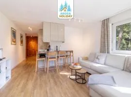 Irmella 40 by Arosa Holiday