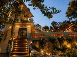 Tree Heaven Resort-Kanatal, hotel sa Kanatal