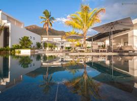 Latitude - with private plunge pool, cabaña o casa de campo en Rivière Noire