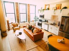 Cozy 19th Century 2BR w High Ceilings in Halifax