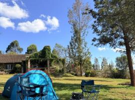 NYERI 4BR FARMHOUSE Retreat Valley Views By ORAK, hótel í Kericho