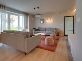 Ferme de Pétrieux - Gîte "Le Tilleul" avec piscine et wellness, hotel v destinaci Tournai