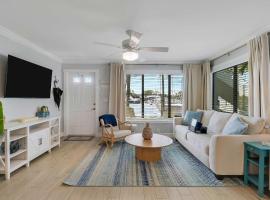 Sailfish Suites 1 - Waterfront & pet friendly, hotel di Stuart