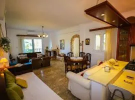 Charming Country House Just Steps from Everything