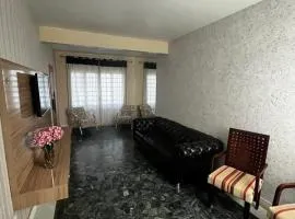 Apto amplo no Coração de Barreiras 3 Quartos 4 Banheiros Comporta até 7 hóspedes 157m2
