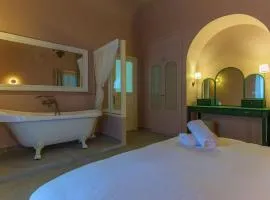 SAWA Joury 1BR Rosy Apt with Bathtub in Mar Mikhael