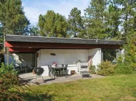 3 Bedroom Cozy Home In Højby