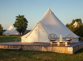 Glamping pospolu, hotel v destinaci Mokrovraty