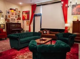 Ruby Suite - New 2 bdrm 2bath near Mass!