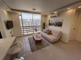 Skyline Oasis Luxury 2BR with Pool Near Beach