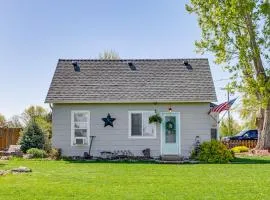 Hot Tub and Yard! Pet-Friendly Middleton Hideaway