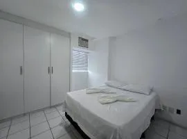 Apto no Universitário Ed. Mr. Teneriff 310