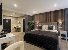 Hotel 30 Five