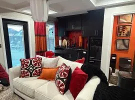 Modern Luxury NYC-Style Tiny House Resort Oasis
