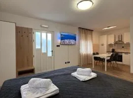 Apartments & rooms Prižmić