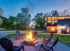 Balcony-BBQ-Firepit-FENCE-King-Full kitchen-Pets