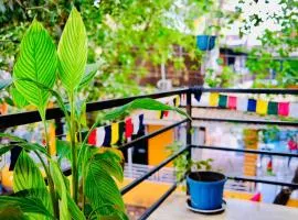Subha Guest House, Travellers,bagpackers