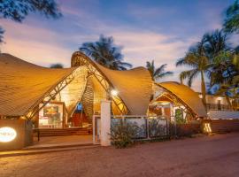 Marbela Beach Resort, hotell i Morjim