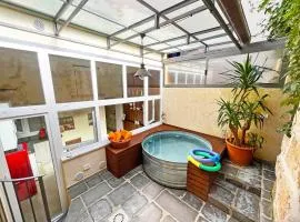 Basso 61 Urban Oasis for Families & Groups with Mini Pool & Courtyard