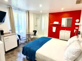 Aux Charmes-Suites cosy et independantes equipees d un frigo, micro ondes et nespresso