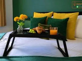 Equinox House - Modern 2 Bedroom 6 Guest Townhouse - Jewellery Quarter Birmingham City Centre