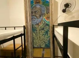 Tropicália Hostel e Pousada